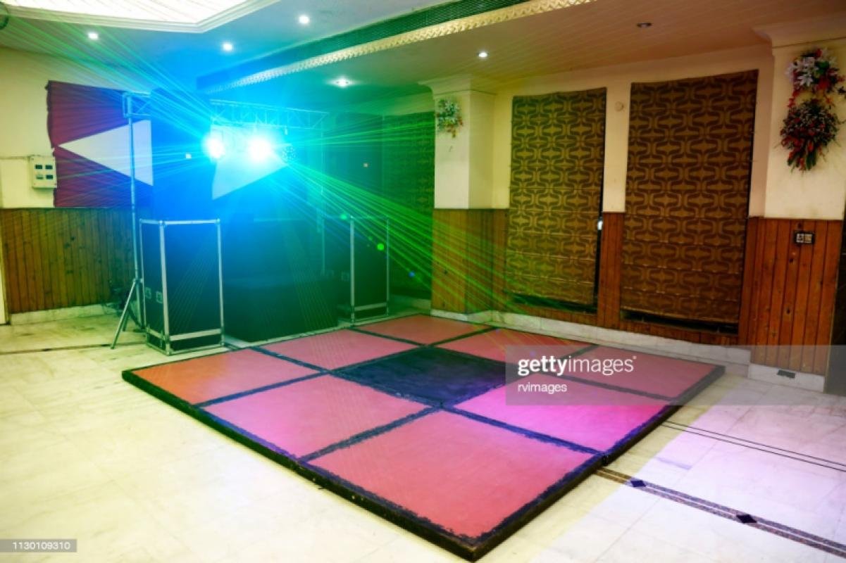 Noida Khan DJ sound