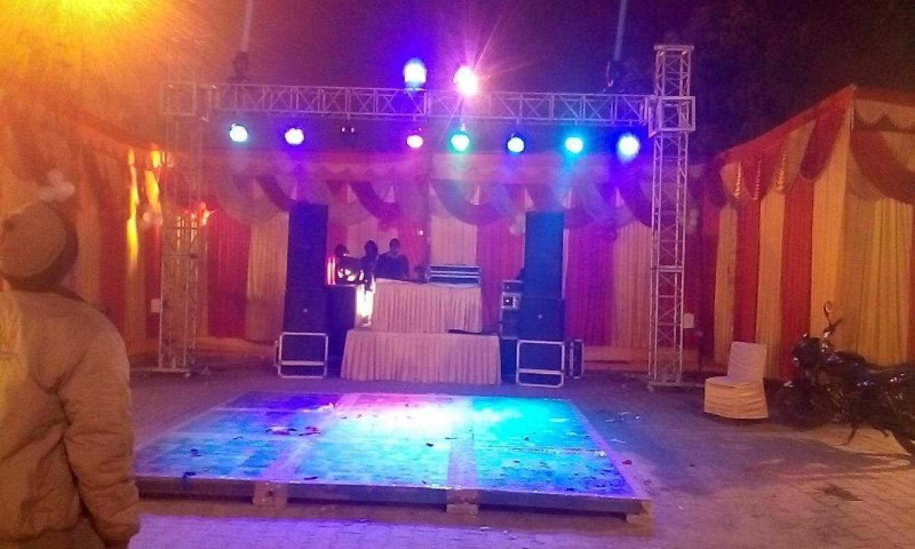 Noida Khan DJ sound