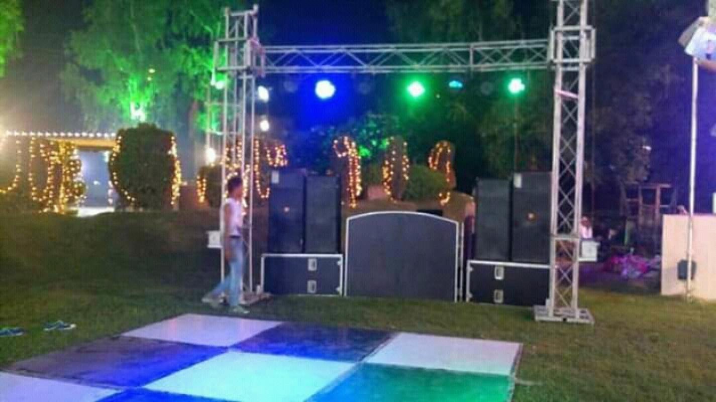 Noida Khan DJ sound