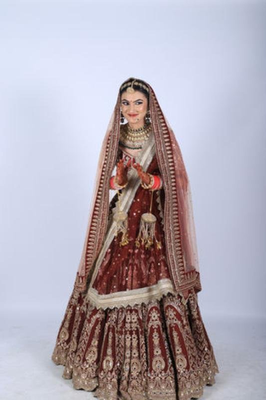 Mamta Makeover Studio - Makeup artist in Noida