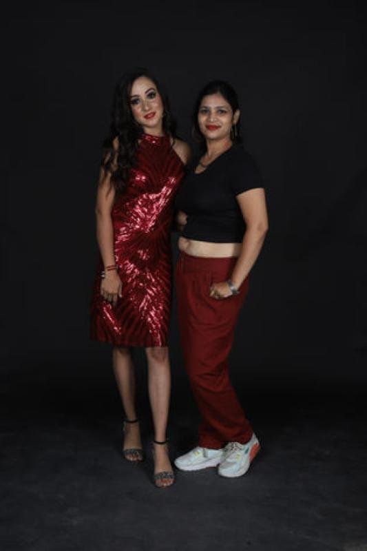 Mamta Makeover Studio - Makeup artist in Noida