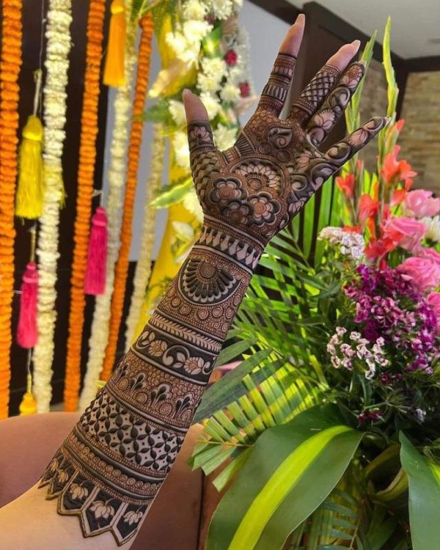 Mehandi Artist By Anand