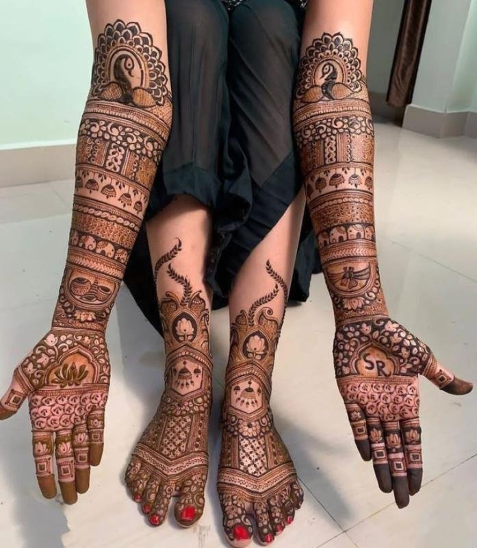 Abhi Mehandi Artist