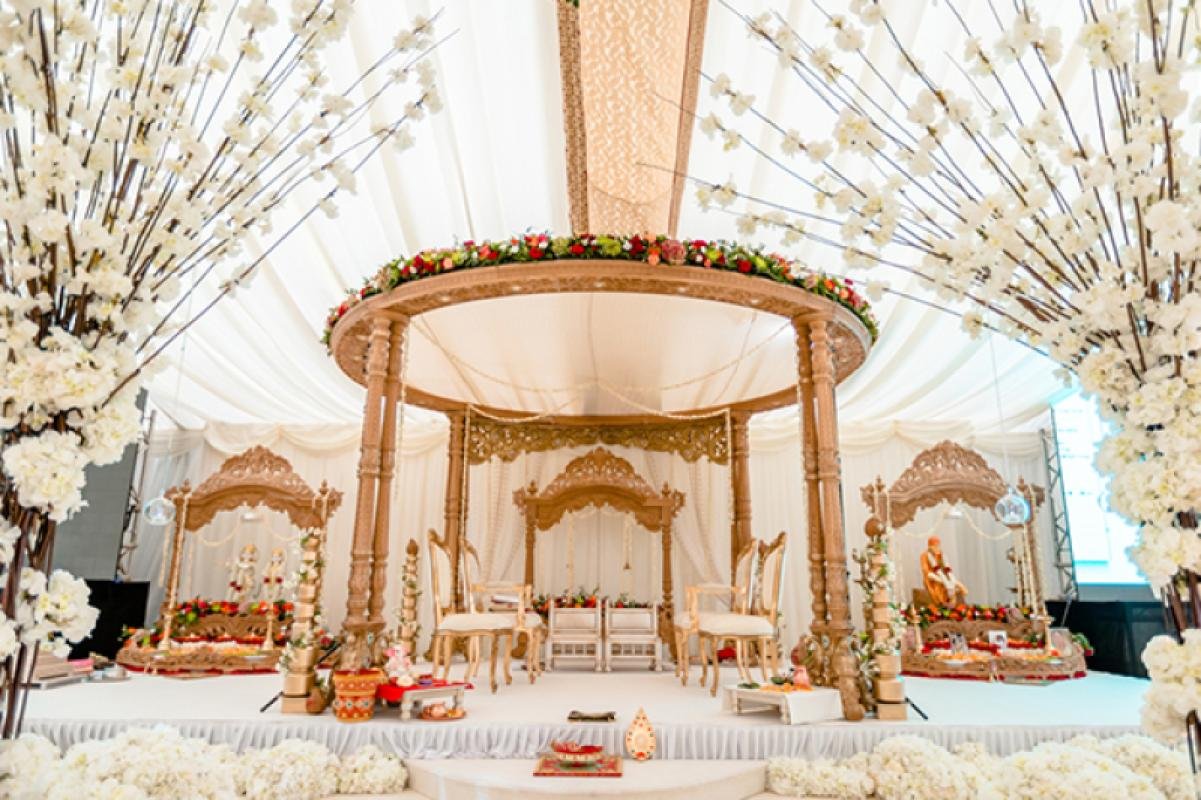 Sameer Flower and Decoration-Flower Decorator in Noida