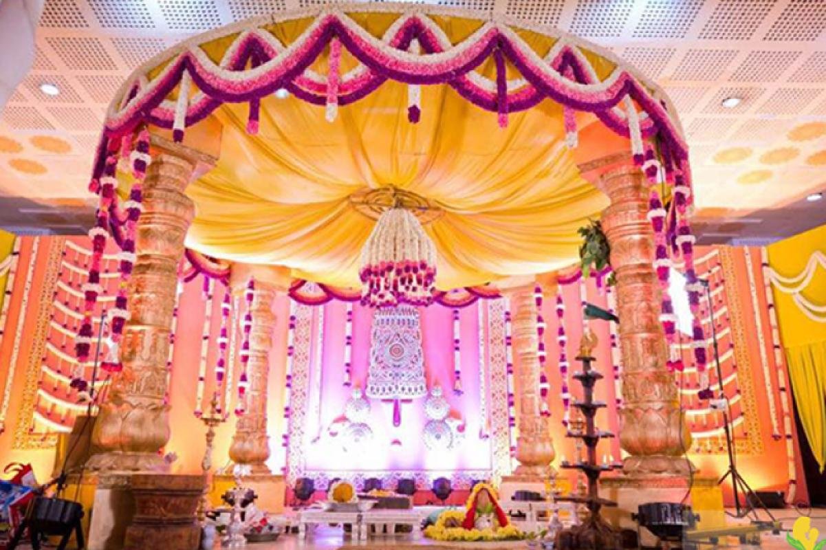 Sameer Flower and Decoration-Flower Decorator in Noida